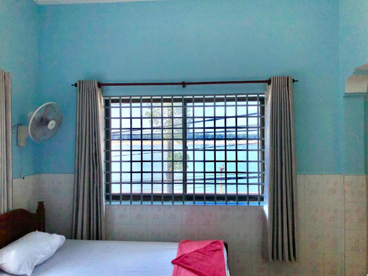 Hengheng II Guest House Kratie Eksteriør bilde
