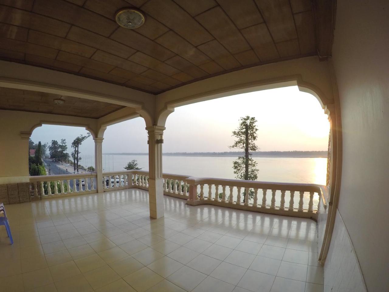 Hengheng II Guest House Kratie Eksteriør bilde